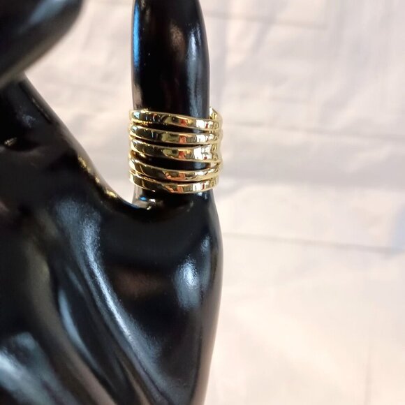 New Gift Box Silvertone Wide Band Wrap Ring Size 7 Statement Jewelry - Picture 4 of 4